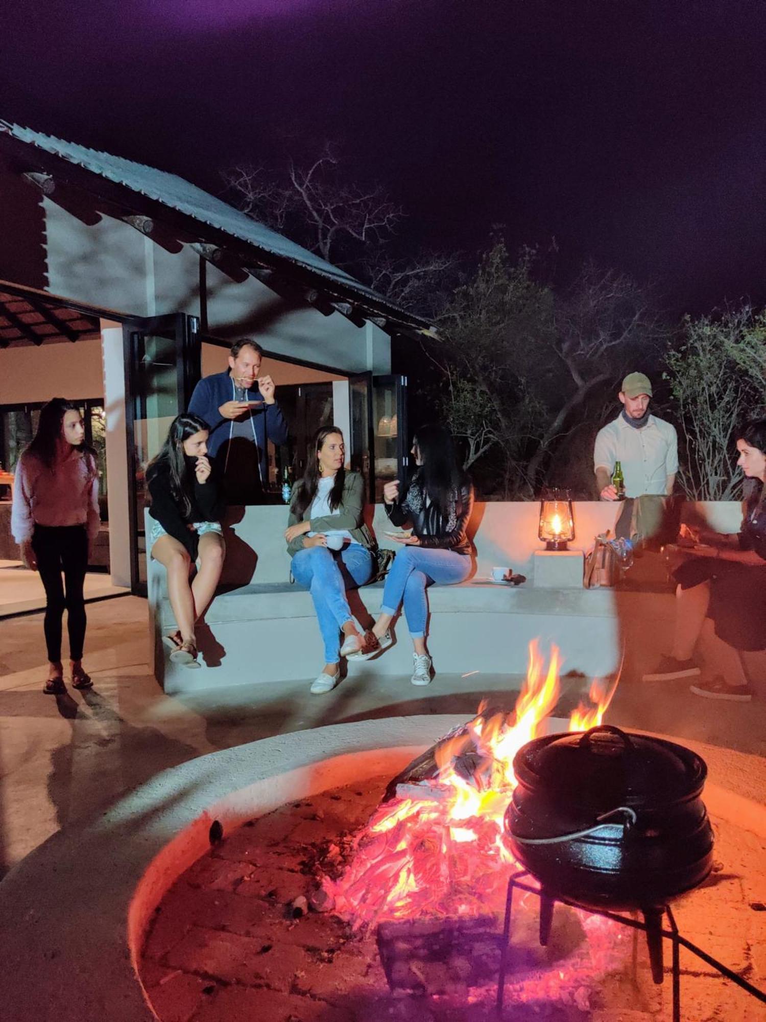 The Baobab Bush Lodge And Villa Ходспруит Екстериор снимка