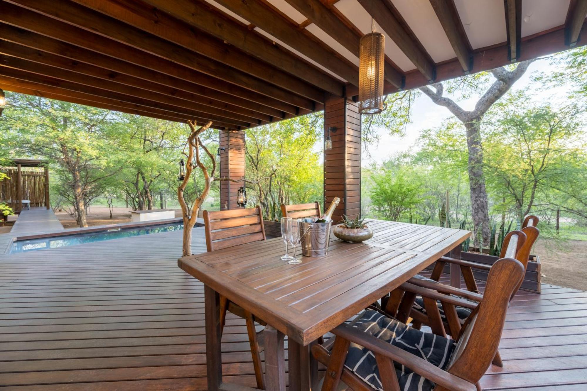 The Baobab Bush Lodge And Villa Ходспруит Екстериор снимка